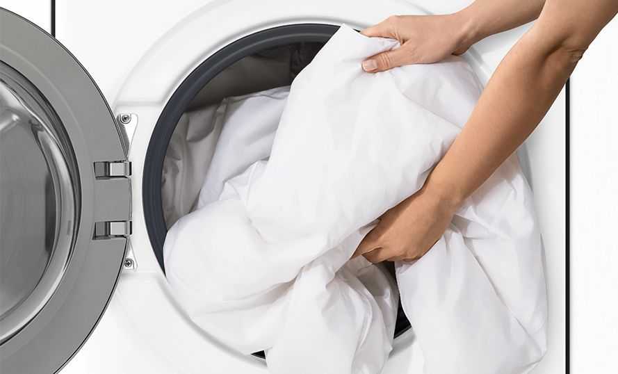 Нужно ли гладить постельное белье после стирки и зачем это делать?