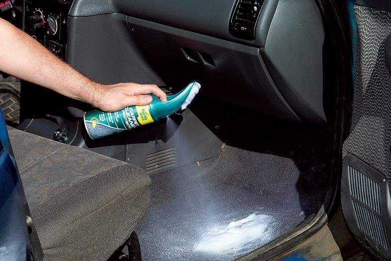 Как устранить запах из кондиционера автомобиля