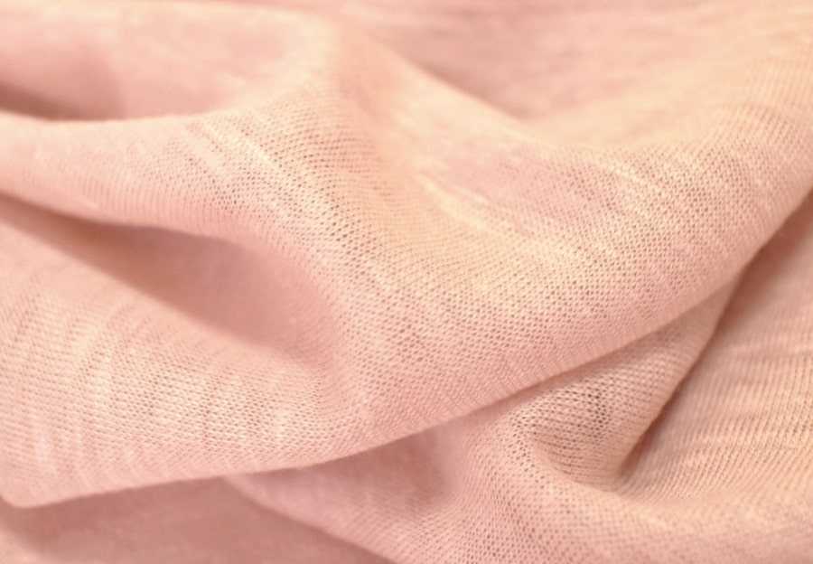 6 способов убрать катышки на одежде в домашних условиях, какие ткани не скатываются?