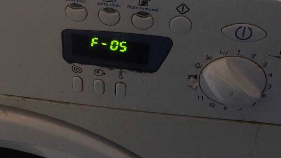 Почему стиральная машина индезит выдает ошибку f08 и что с этим делать?