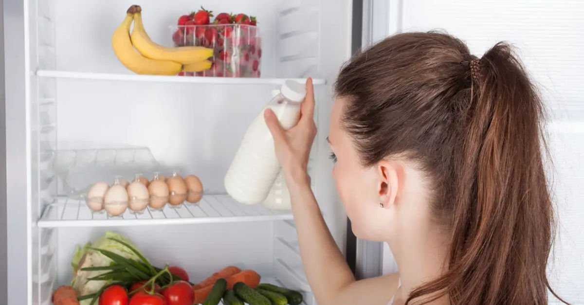 Как убрать запах из холодильника в домашних условиях легко и просто? поверенные способы избавления от запаха из холодильника - автор екатерина данилова - журнал женское мнение
