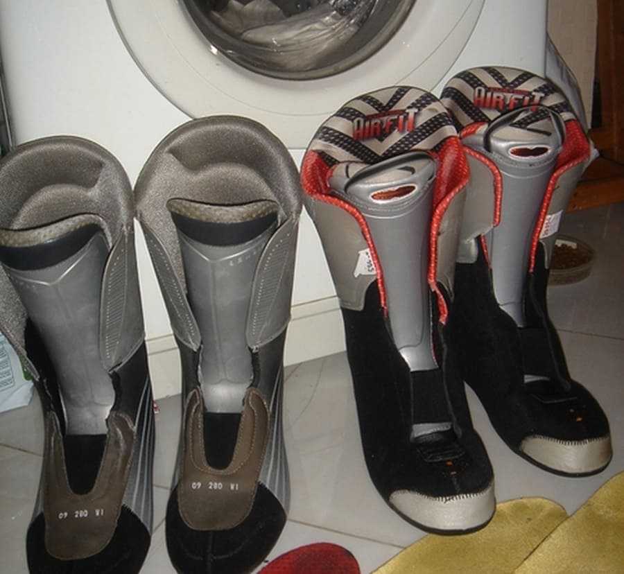 Как постирать замшевые кроссовки: при какой температуре, в стиральной машинке, вручную
