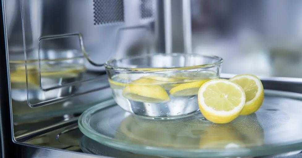 Как почистить микроволновку лимоном за 5 минут