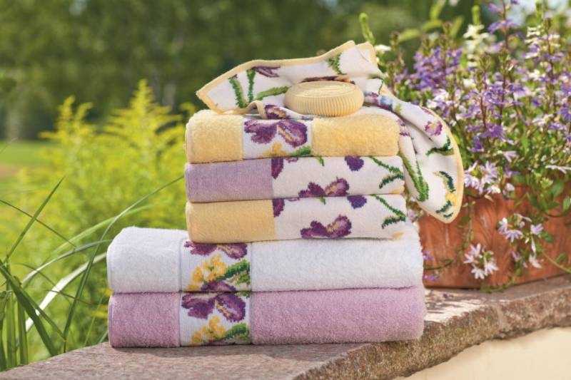 Как стирать махровые полотенца: чтобы были мягкими, в стиральной машине и вручную, средства