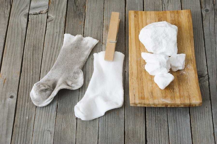 Как отстирать белые носки от грязи до белоснежности