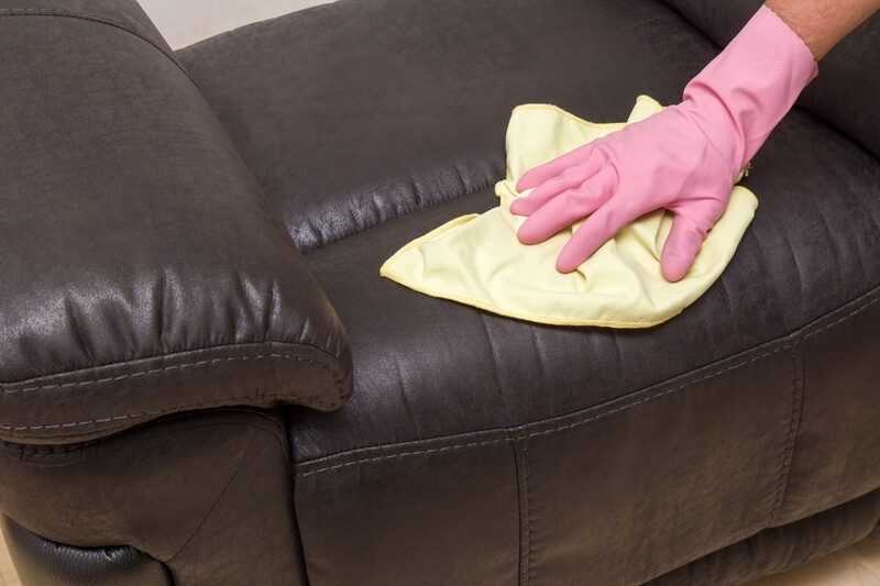 Чем отмыть зеленку с кожзама дивана