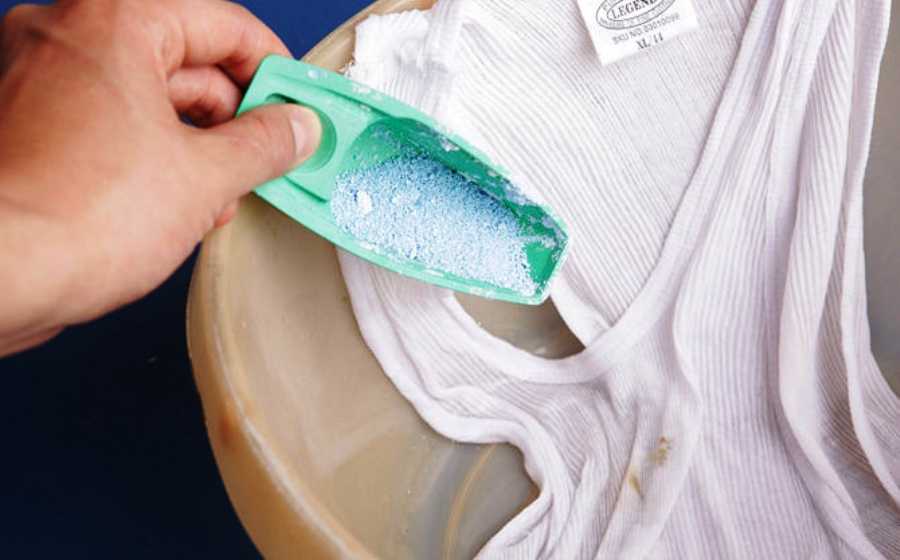 Чем отстирать пятна краски на одежде?