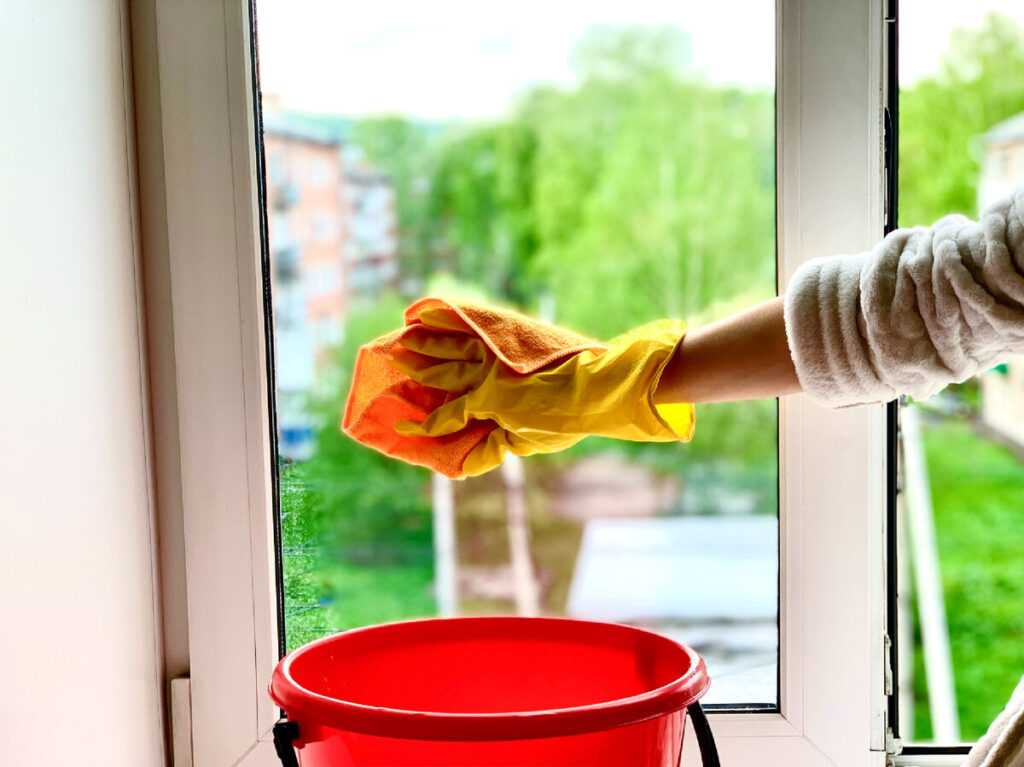 Как помыть окна быстро и без разводов?