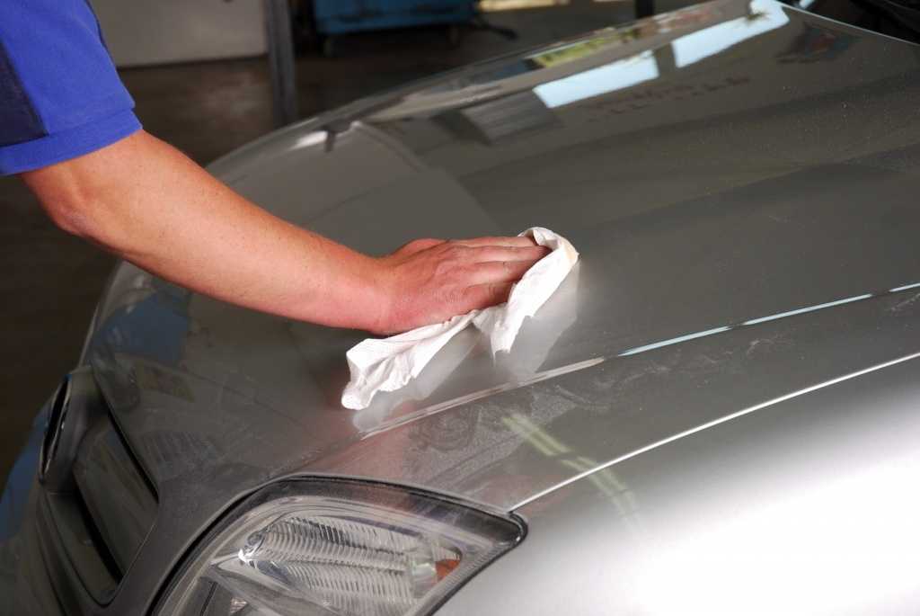 Как убрать царапины со стекла окна (обычного и пластикового стеклопакета): способы и средства для удаления повреждений