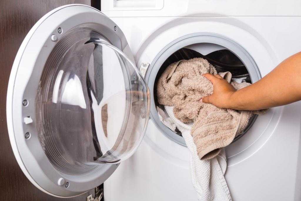 Стирать нельзя почистить: о чем предупреждают ярлычки на одежде