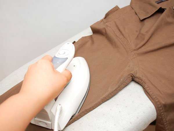 Как правильно гладить рубашки с длинным или коротким рукавом, мужские или женские, нюансы для различных материалов