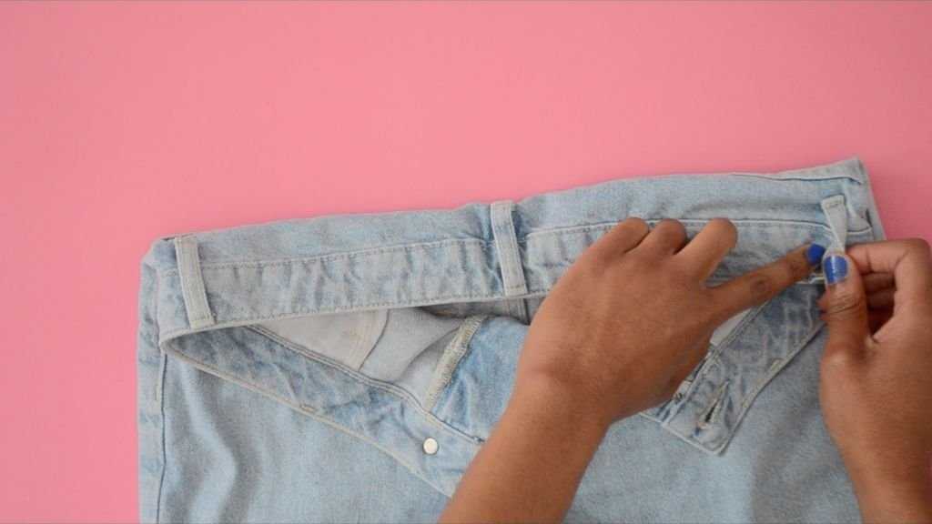 Как быстро высушить джинсы, штаны в домашних условиях: после стирки, без утюга и фена