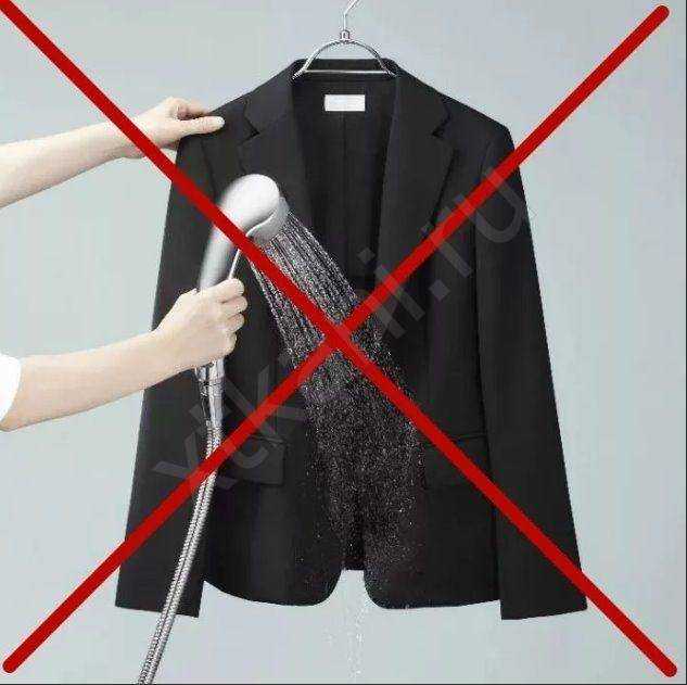 Стирка пиджака в домашних условиях: можно ли и как постирать верх от мужского, вельветового, школьного костюма в стиральной машине-автомат, чтобы он не потерял форму?