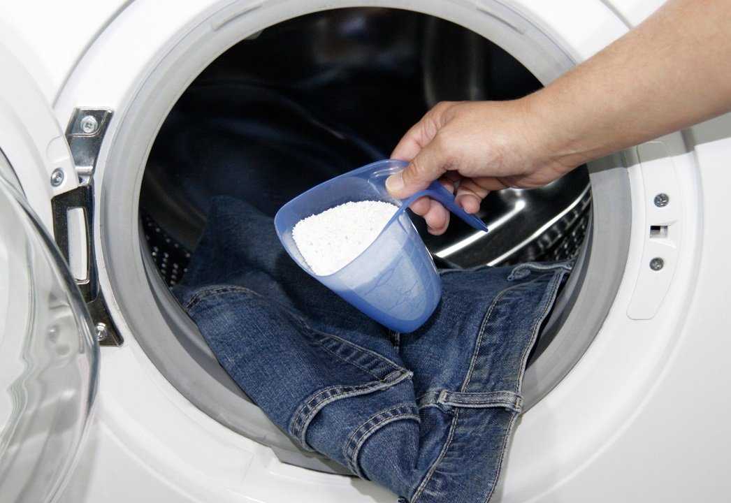 Как правильно стирать бейсболку или кепку в стиральной машине и вручную в домашних условиях?