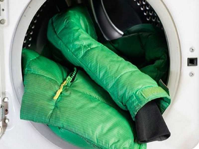 Способы правильно постирать теплую куртку в стиральной машине-автомат