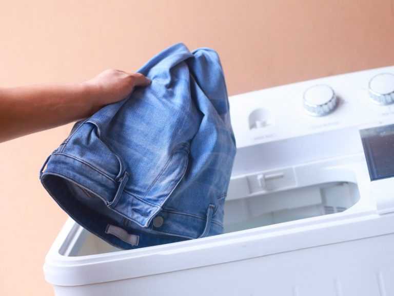 Как и при какой температуре правильно стирать джинсы в стиральной машине-автомат?