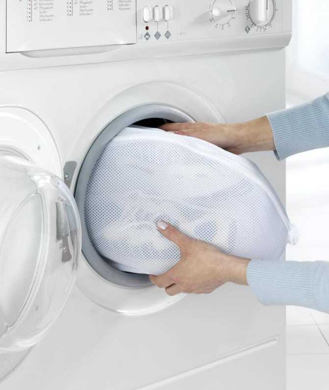 Можно ли стирать коврики в стиральной машине и как правильно это делать Стирка ковриков для ванной в машинке Какие коврики без вреда для материала можно