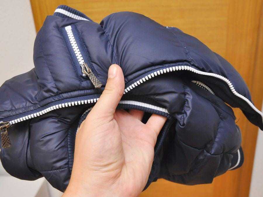Как отстирать засаленные места на куртке своими руками в домашних условиях?