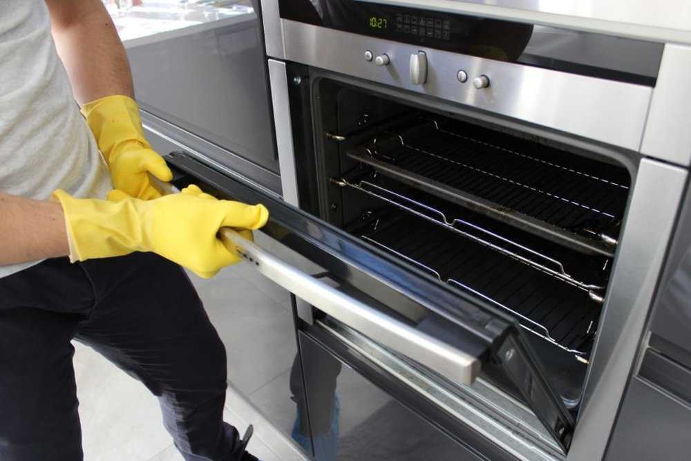 Как почистить духовку в электроплите