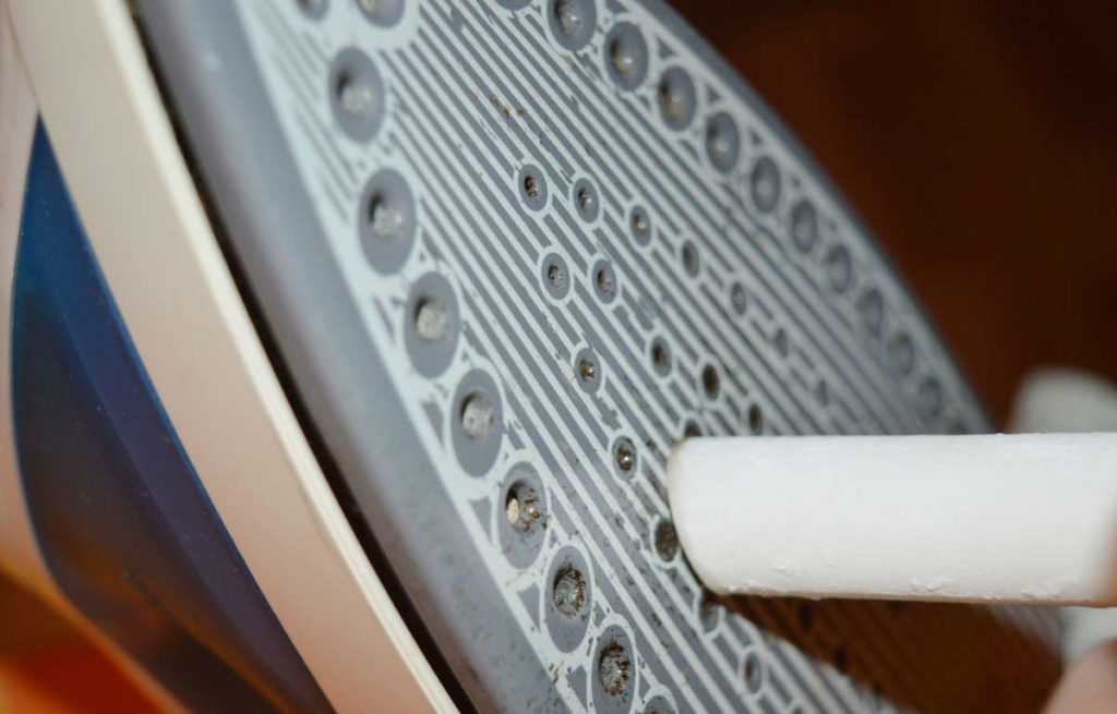 Как убрать накипь в домашних условиях: чем можно быстро отмыть в парогенераторе, удалить в увлажнителе воздуха, как очистить содой, уксусом?