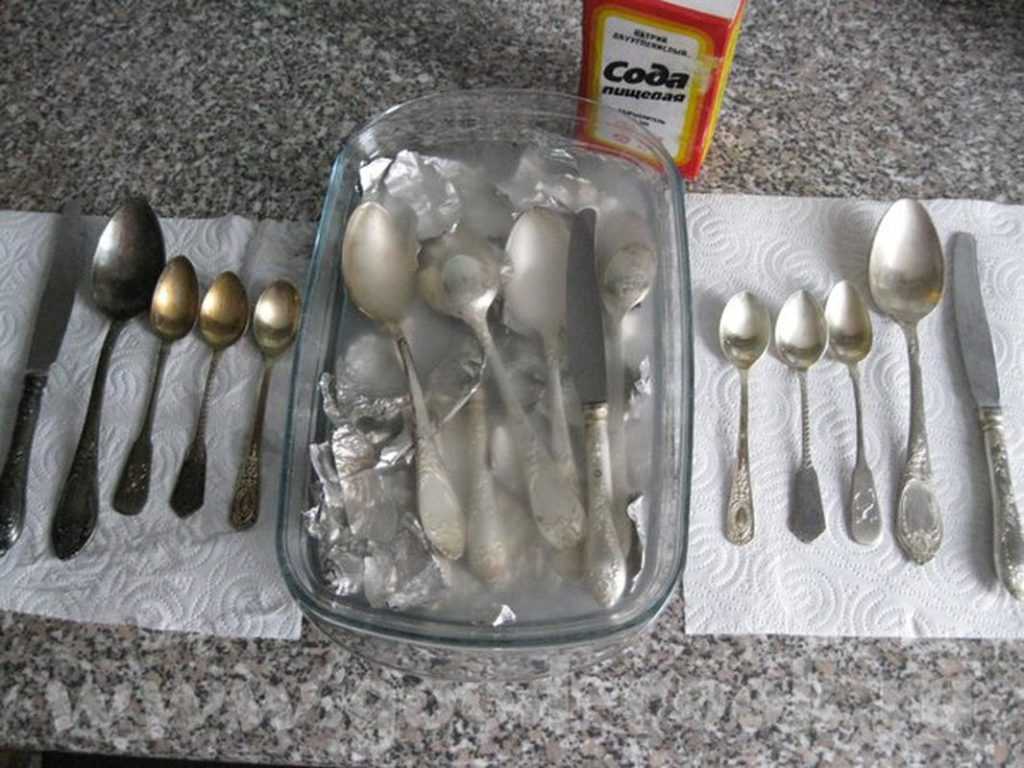 Как чистить посуду из мельхиора в домашних условиях от черноты: выбор средства