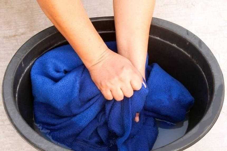 Как стирать флис в стиральной машине: садится ли он после стирки, чем можно стирать
