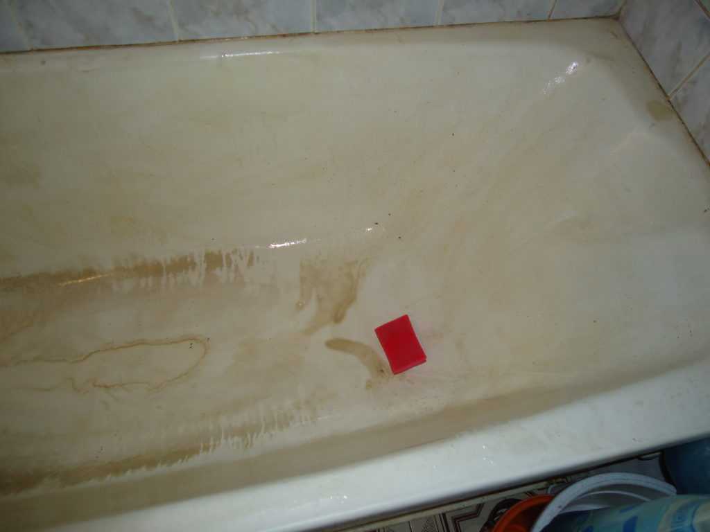 Методы борьбы, или как очистить известковый налет в ванной в домашних условиях