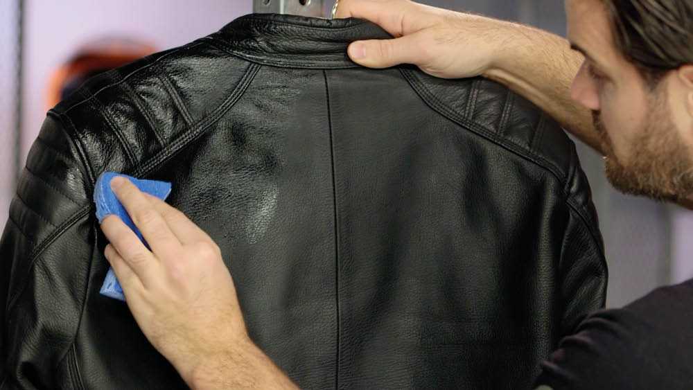 Как почистить кожаную куртку в домашних условиях: технологии