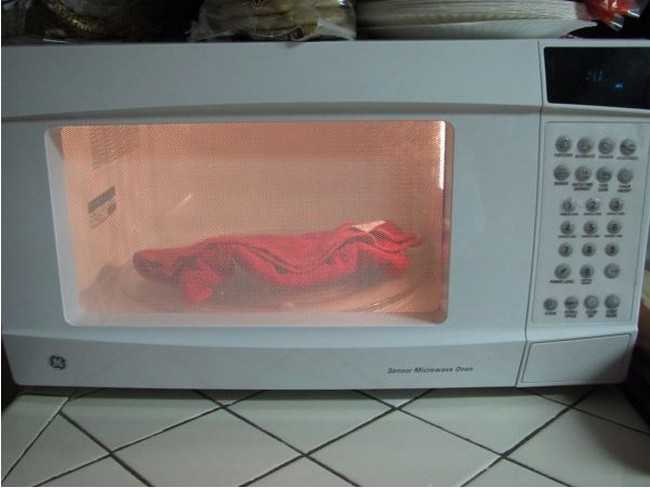 Кухонные полотенца легко отстираются в микроволновке