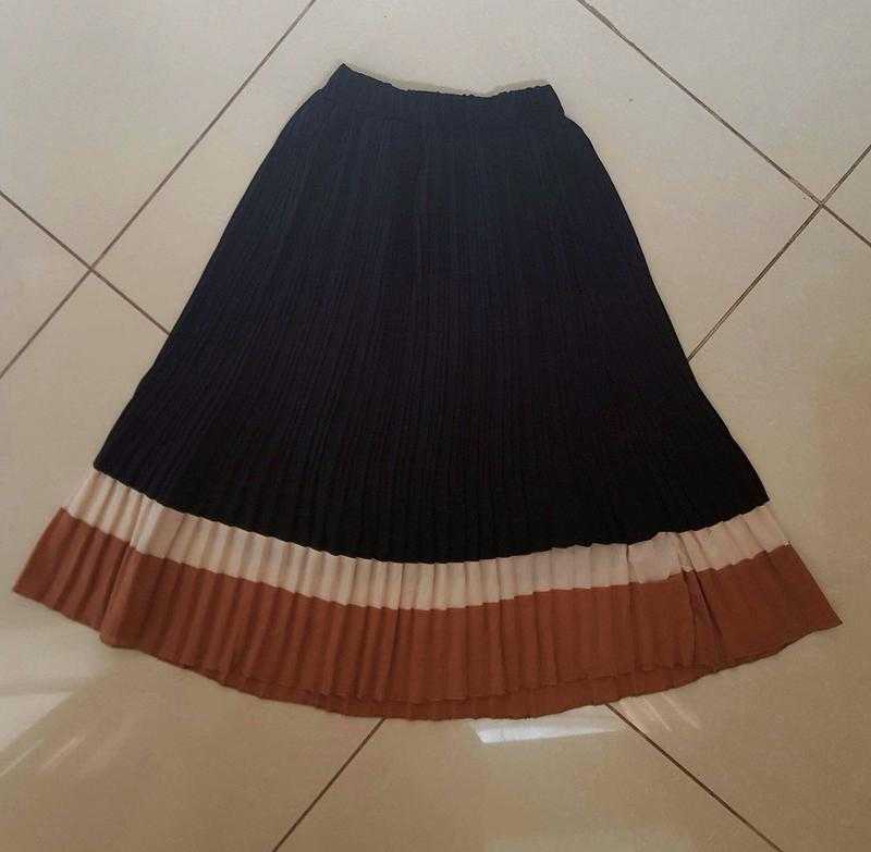 Ценные советы, как стирать плиссированную юбку, чтобы она не потеряла форму
