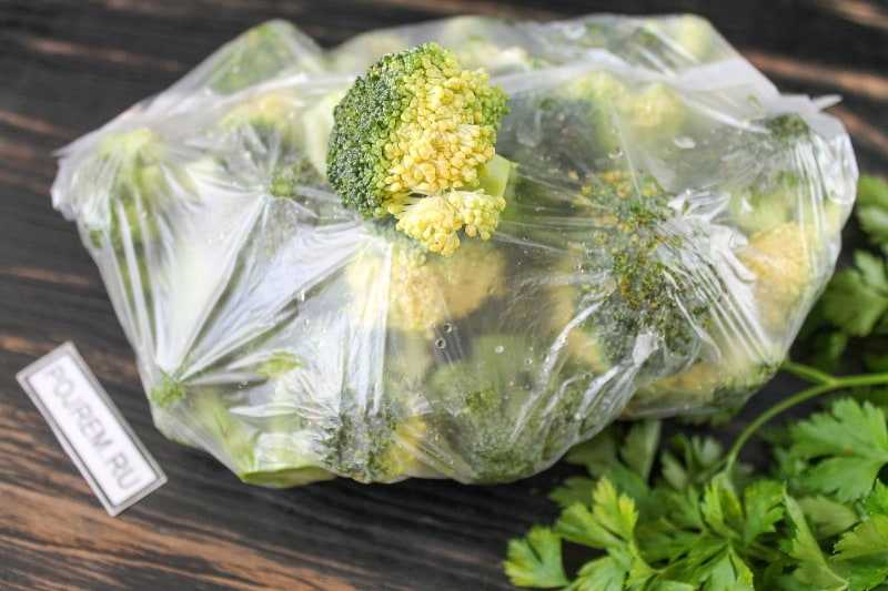 Можно ли замораживать свежую капусту в морозилке на зиму (кочаном, листьями, нашинкованную), как долго хранить овощ?
