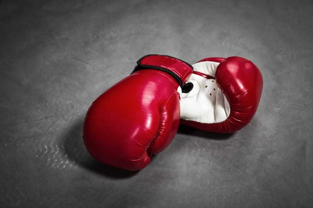 Уход за боксёрскими перчатками: как стирать и избавиться от запаха