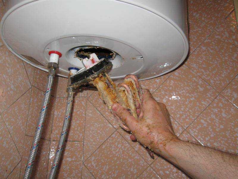 Как промыть водонагреватель термекс, если он затух, как очистить своими руками от ржавчины водонагревательный бак и какой должна быть чистка тэна бойлера