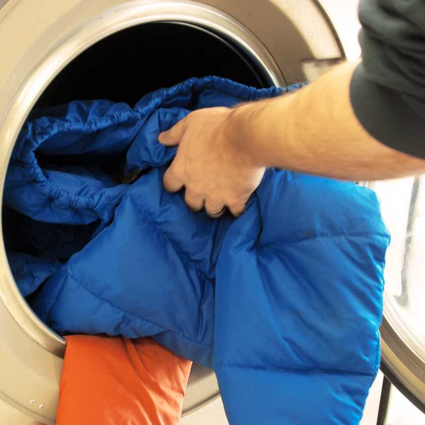 Как стирать пуховик в стиральной машине автомат: [лайфхаки]