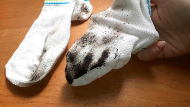 Как отстирать белые носки от грязи: вручную, в стиральной машинке