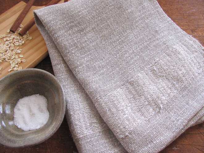 Как отстирать кухонные полотенца: с растительным маслом и отбеливателем, от застарелых пятен стиральным порошком