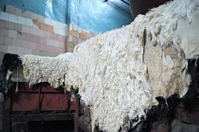 Как постирать овечью шкуру из икеа