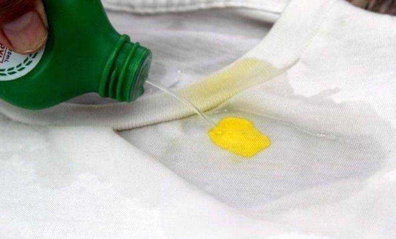 Как отстирать краску с одежды в домашних условиях: удаляем акриловую, водоэмульсионную и акварельные краски