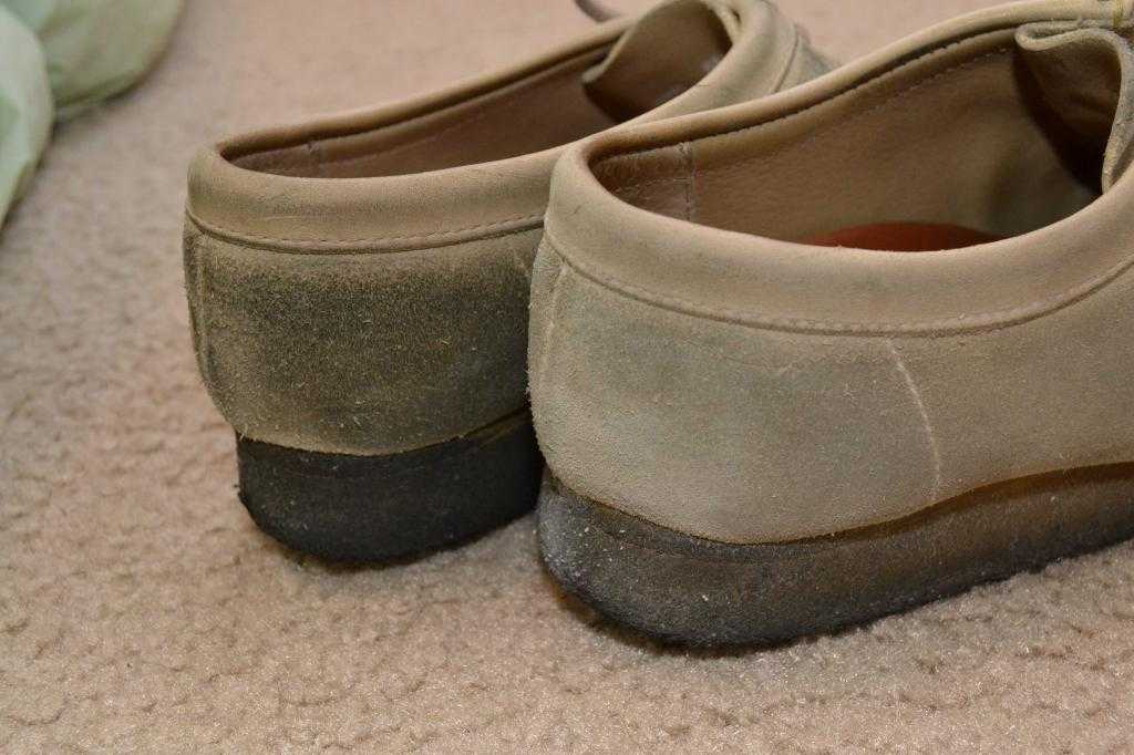 Как почистить замшевые кроссовки, чтобы они сияли чистотой