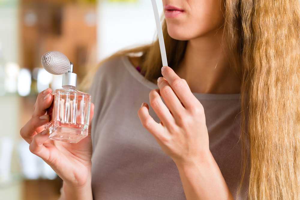 Как нейтрализовать запах духов: чем сбить парфюм с одежды и тела – способы избавиться от аромата в комнате