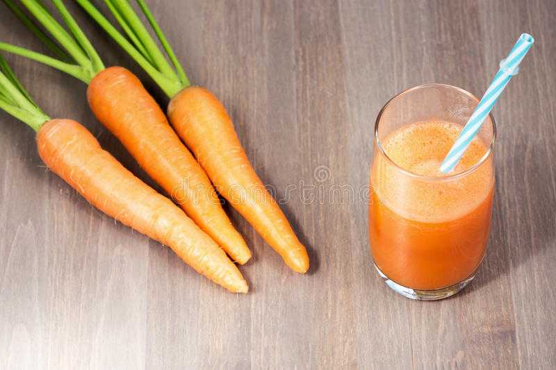 Чем отмыть морковный сок с клеенки