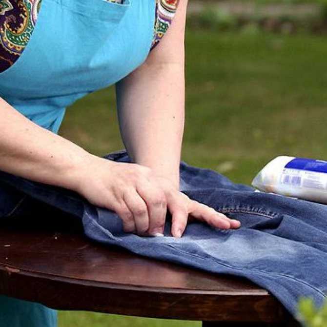 Топ-4 способа, как убрать жвачку с одежды, если она въелась