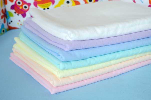 Советы опытных мам: как стирать многоразовые пеленки вручную и в машинке