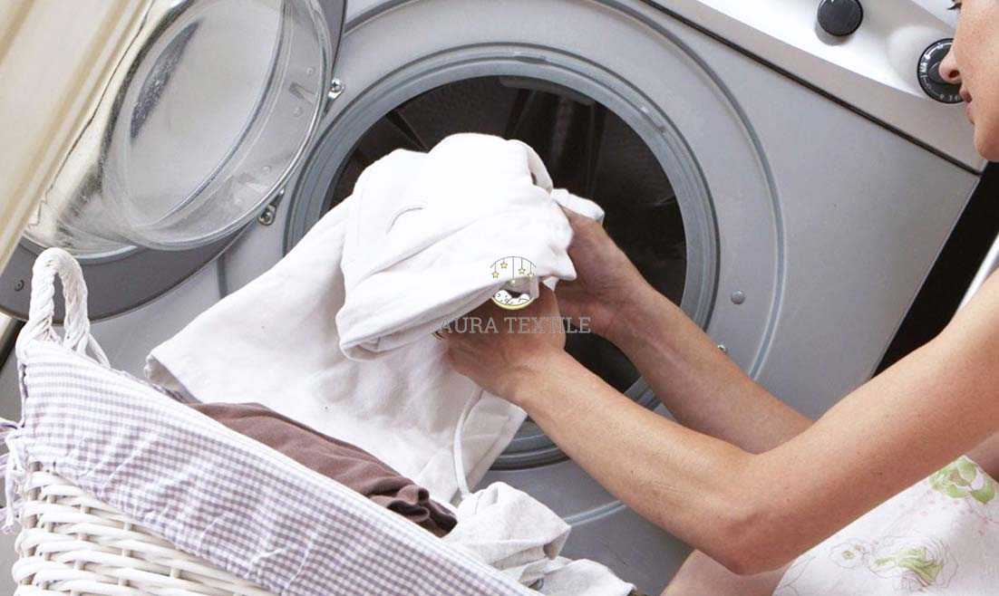 Базовые правила, как необходимо стирать белые рубашки