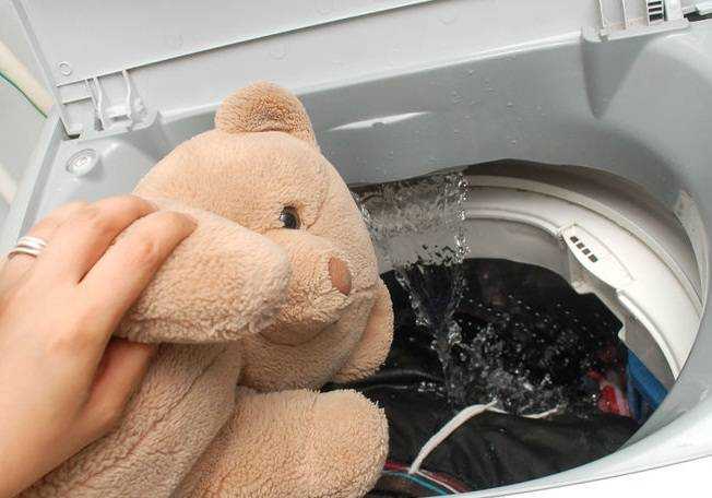 Как стирать мягкие игрушки: в стиральной машине и вручную