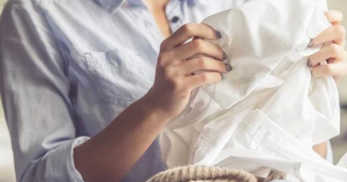 Не знаете как вывести жирное пятно на одежде В данной статье вы найдёте полноценную инструкцию по выведению жирных пятен с одежды