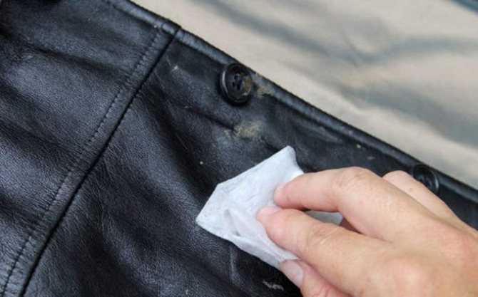Как постирать кожаный рюкзак: можно ли в стиральной машине, как правильно почистить руками, особенности обработки ранца из кожзама или замши?