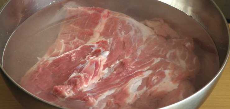 Как убрать запах мяса при варке