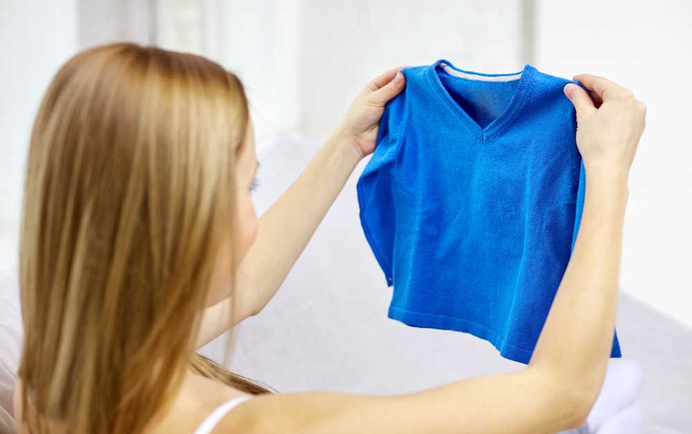Что делать, если рубашка села после стирки: как вернуть прежний размер одежде, которая садится, правильно ее растянуть и не испортить окончательно?