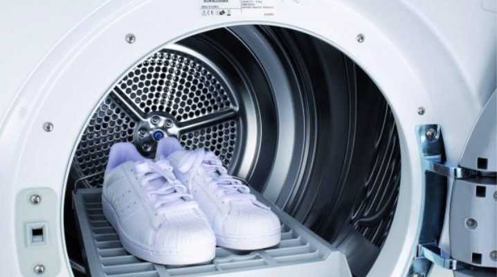 Можно ли постирать кроссовки в стиральной машине?
